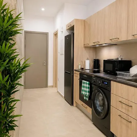 Center Apartment, Ermou Street